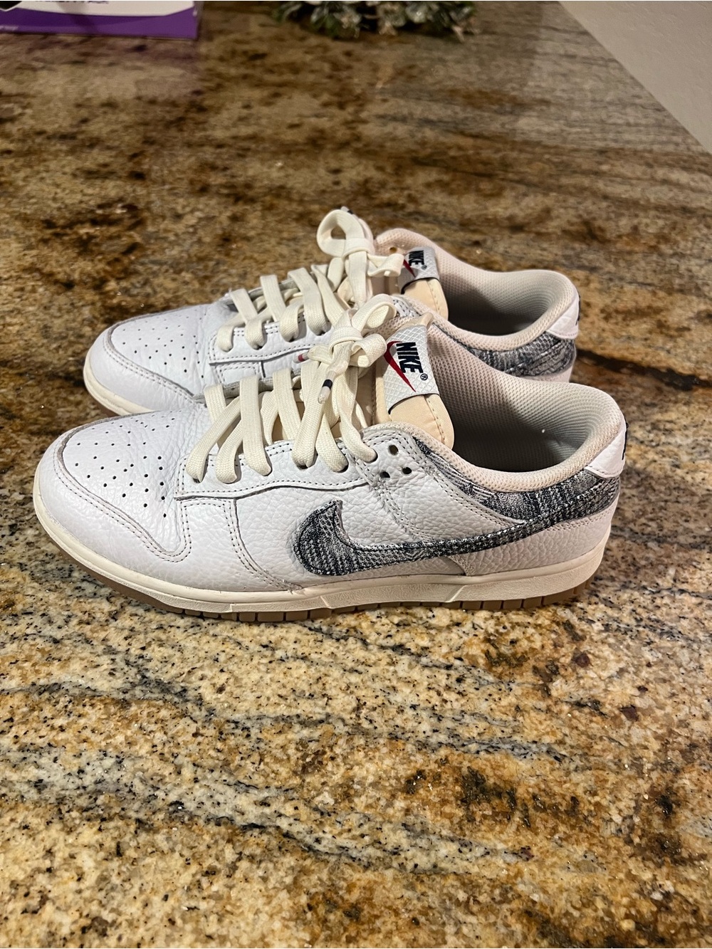 Nike Kids Low-Top Sneakers in White with Gray Swoosh and Light Pink Accents